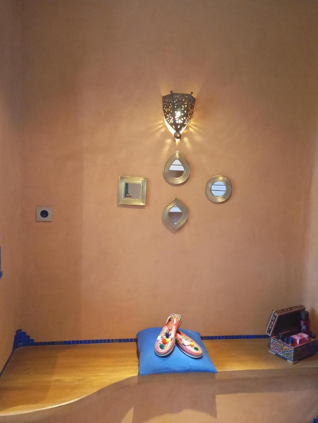 La Maison Bleue Ponsas Buitenkant foto
